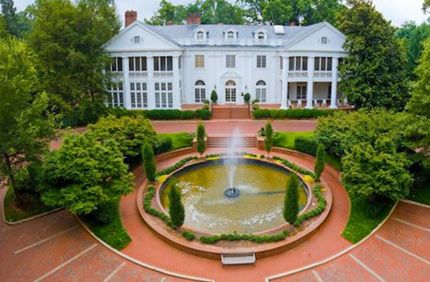 Duke Mansion 112